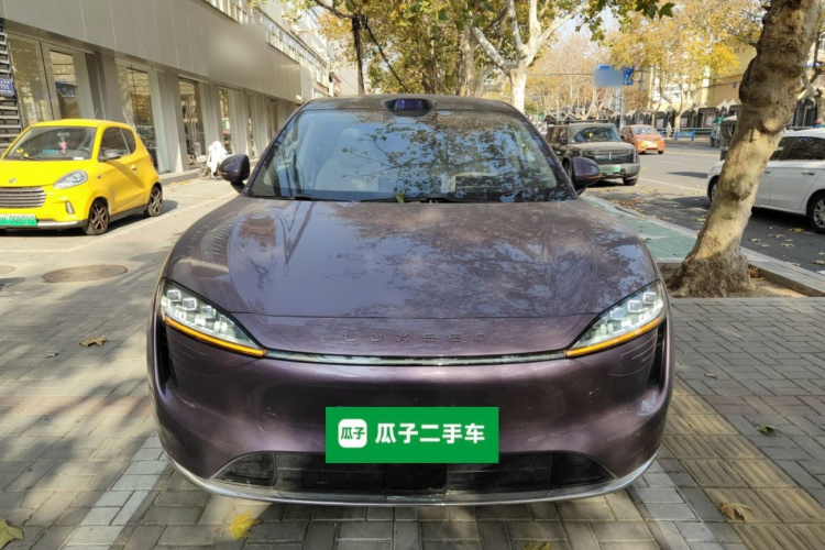 鸿蒙智行 智界R7 2024款 纯电 736km UItra车身外观2