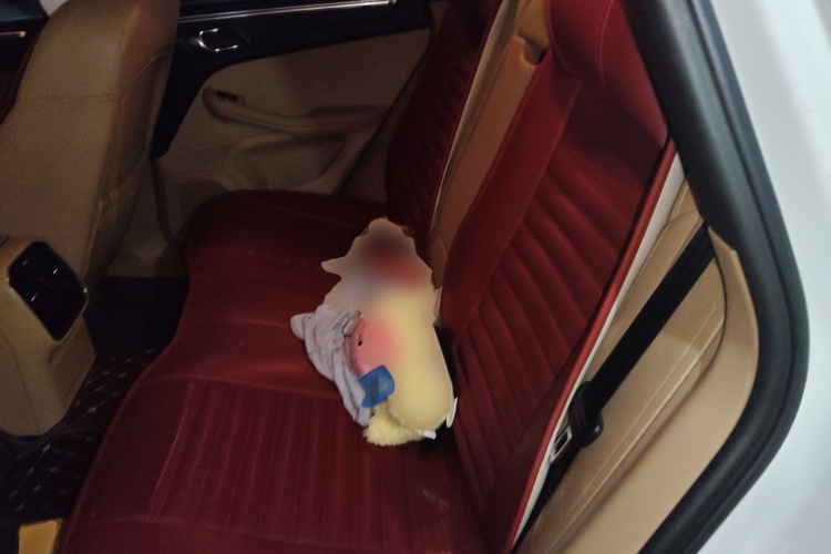 保时捷 2017款  Macan 2.0T中控内饰21