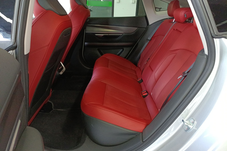 小鹏P7 2023款 P7i 702 Pro中控内饰21