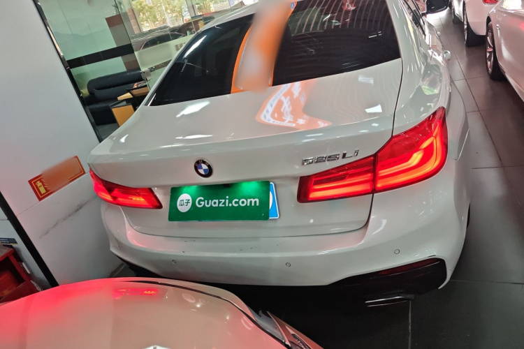 宝马5系 2020款 525Li M运动套装车身外观6