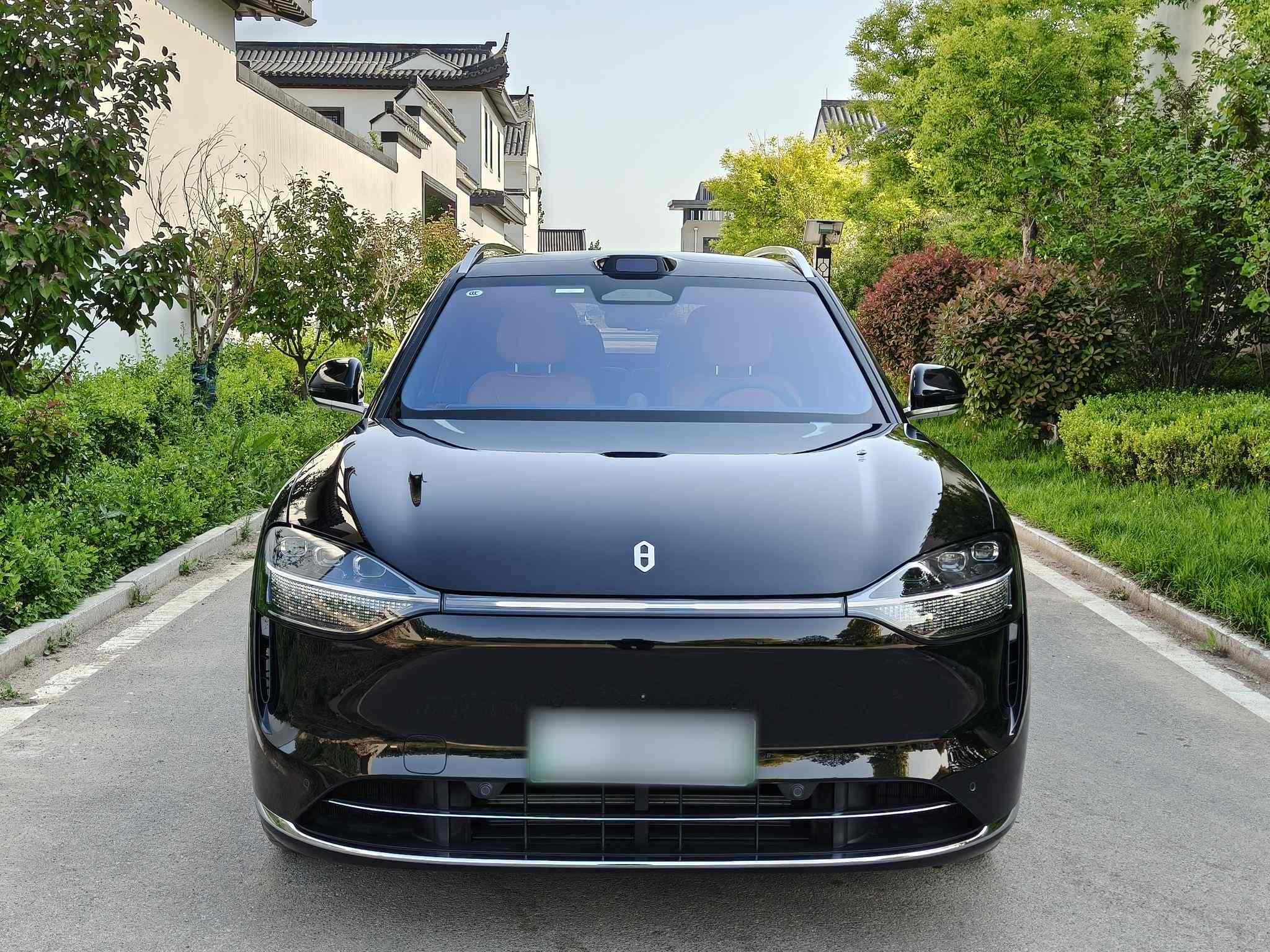 鸿蒙智行 问界M9 2025款 增程 Ultra版 52kWh 6座版 (192线激光雷达）(2)