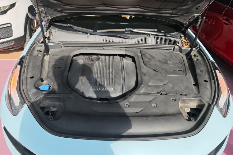 领克03 2018款 1.5TD DCT型版 国V机舱底盘24