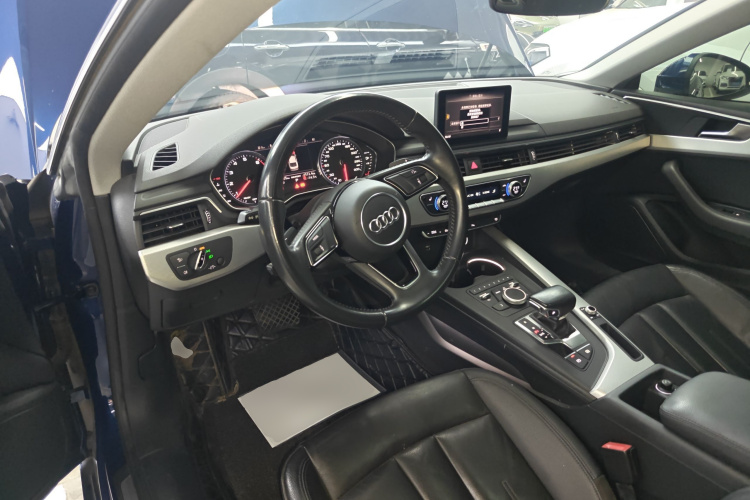 奥迪A5 2017款 Coupe 40 TFSI 时尚型中控内饰13