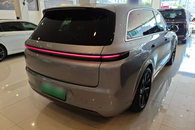 理想汽车 理想L8 2023款 Pro车身外观7