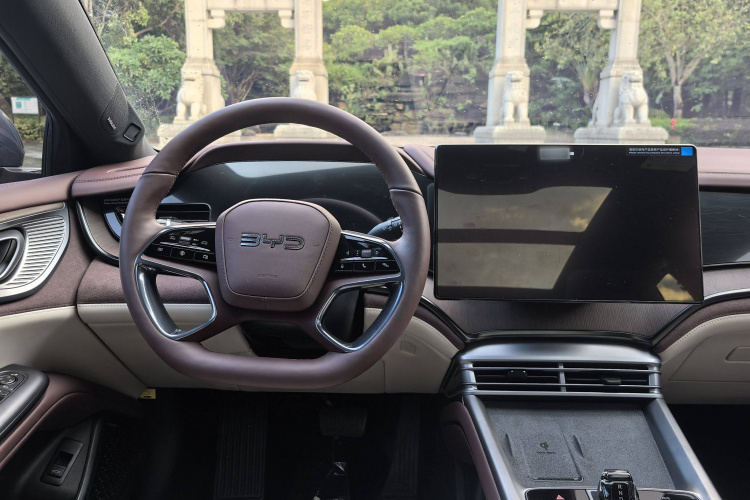 比亚迪 海豹 2023款 DM-i 1.5T 200km 旗舰型局部细节13