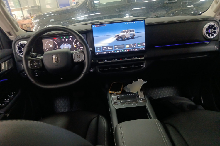 坦克300 2025款 2.0T 征服者中控内饰7002