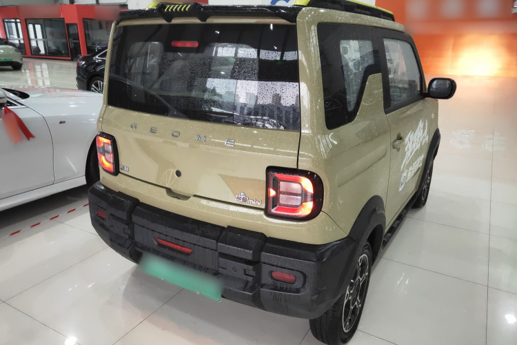 吉利银河 2024款 200km 熊猫骑士车身外观6005