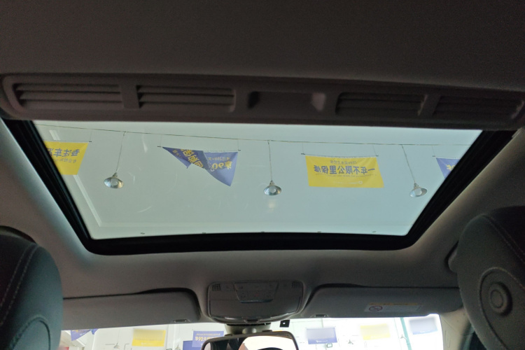 奔驰C级 2018款 C 180 L 时尚型运动版中控内饰22