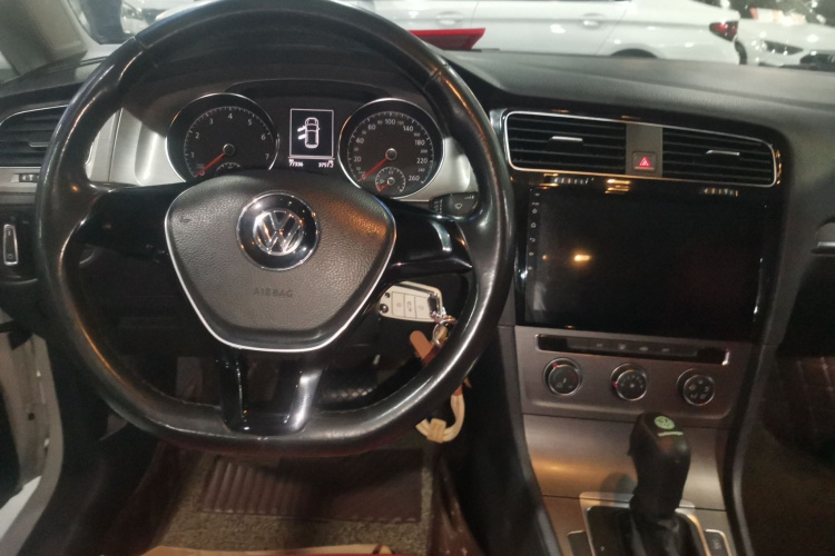 大众 高尔夫 2015款 1.6L 自动舒适型局部细节13