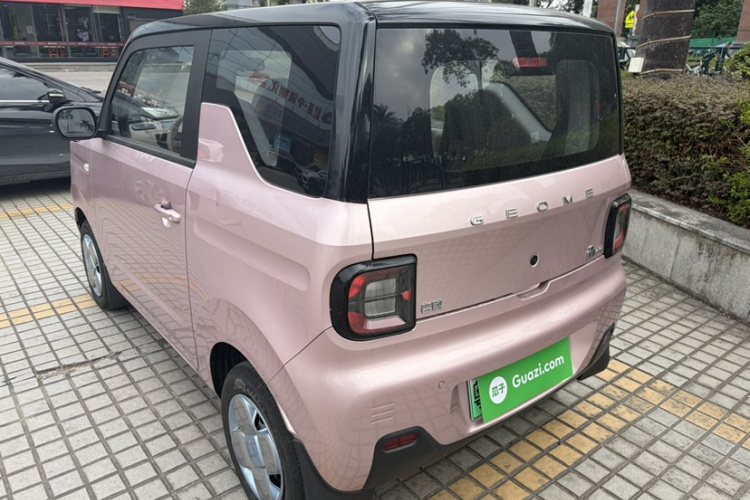 吉利银河 2023款 熊猫mini 200km 耐力熊车身外观6006