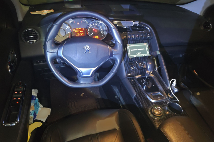 标致3008 2015款 1.6THP 自动至尚版中控内饰7002