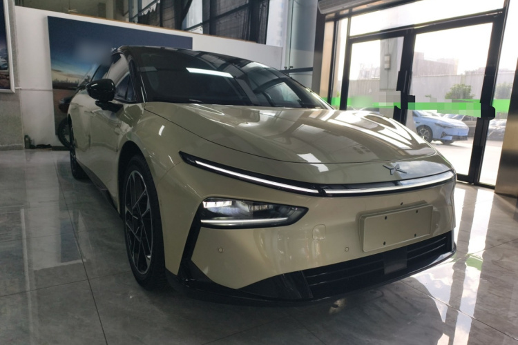 小鹏P7+ 2024款 超长续航 Max车身外观3