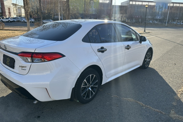 丰田 雷凌 2023款 185T CVT豪华版车身外观6005