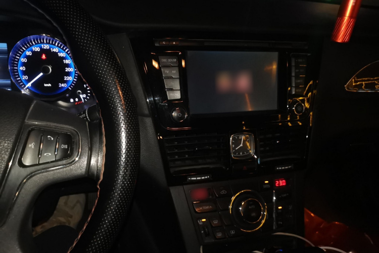 红旗H7 2015款 2.0T 豪华型局部细节16