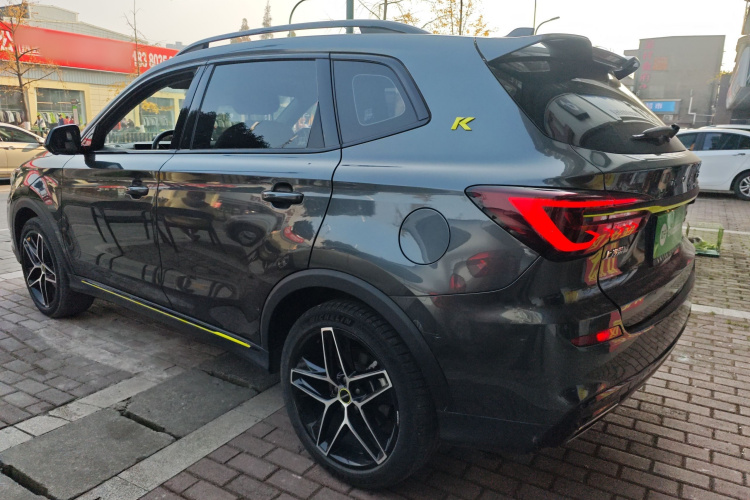 荣威RX5 2021款 PLUS 330TGI 自动国潮智臻版车身外观4