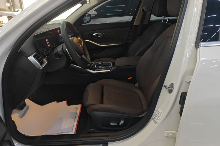 宝马3系 2023款 325Li M运动套装局部细节19