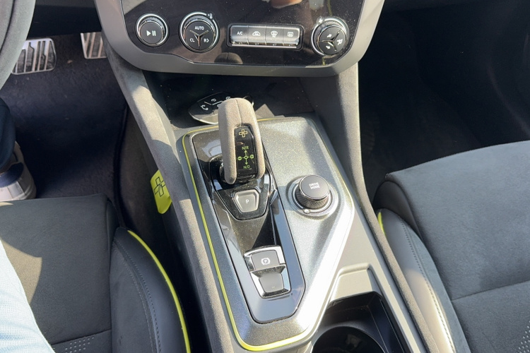 领克03 2019款 03+ 2.0TD 自动驭风版局部细节18