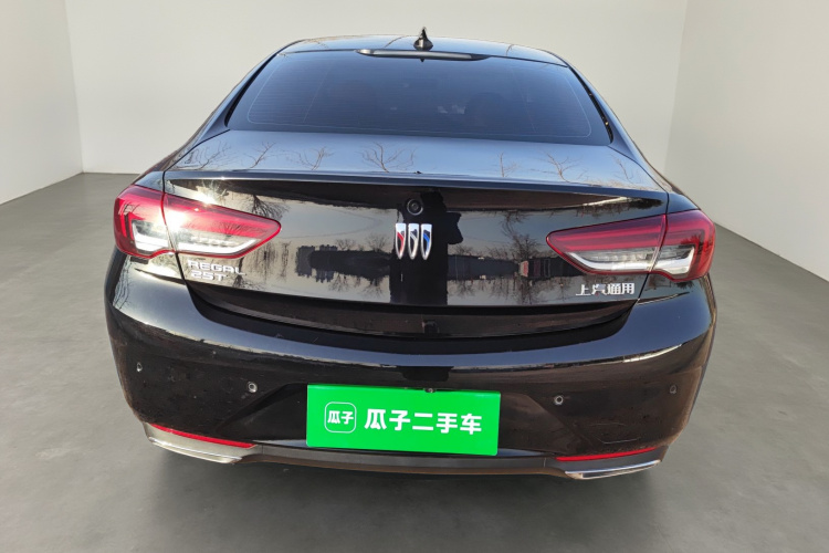 别克 君威 2024款 25T 超享版车身外观6