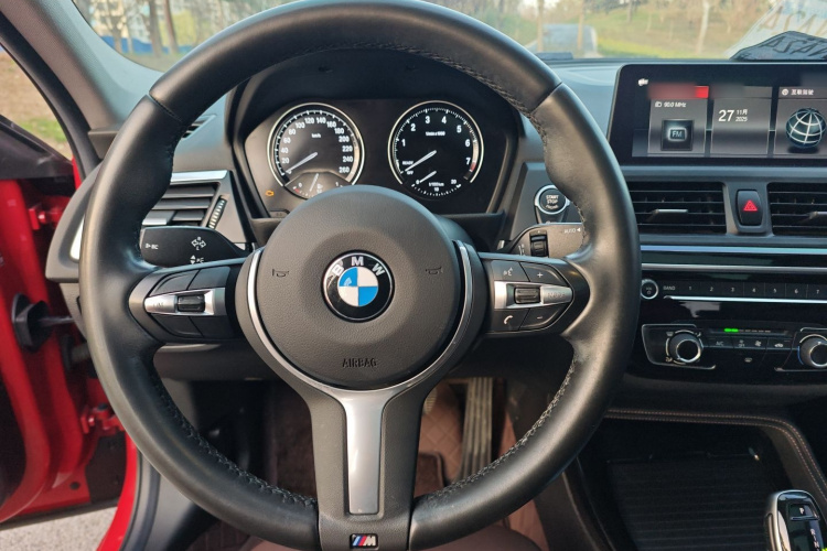 宝马1系 2020款 120i M运动套装局部细节13