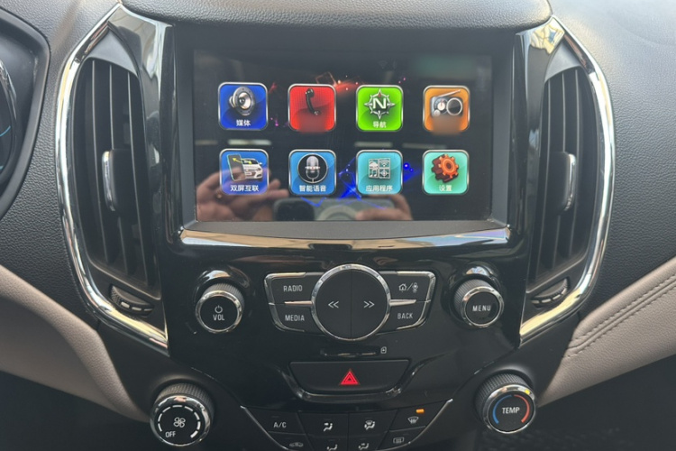 雪佛兰 科鲁兹 2015款 1.4T DCG豪华版中控内饰7001