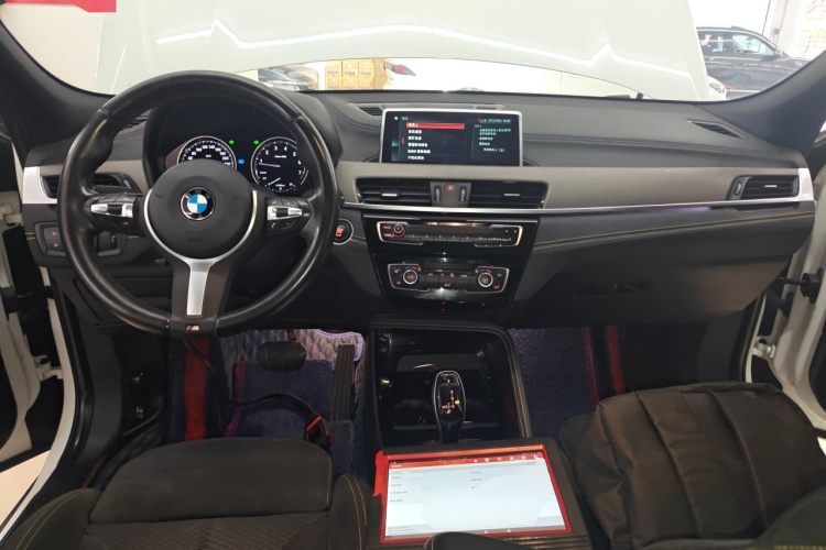宝马X2(进口) 2018款 sDrive25i 尊享型M越野套装 国V中控内饰7002