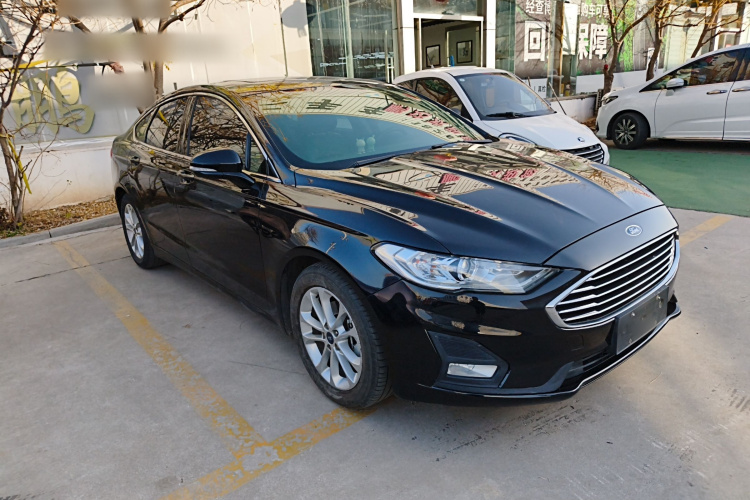 福特 蒙迪欧 2020款 EcoBoost 200 时尚型车身外观3