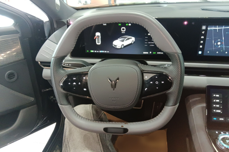 岚图汽车 岚图追光 2024款 PHEV 四驱超长续航旗舰版局部细节13