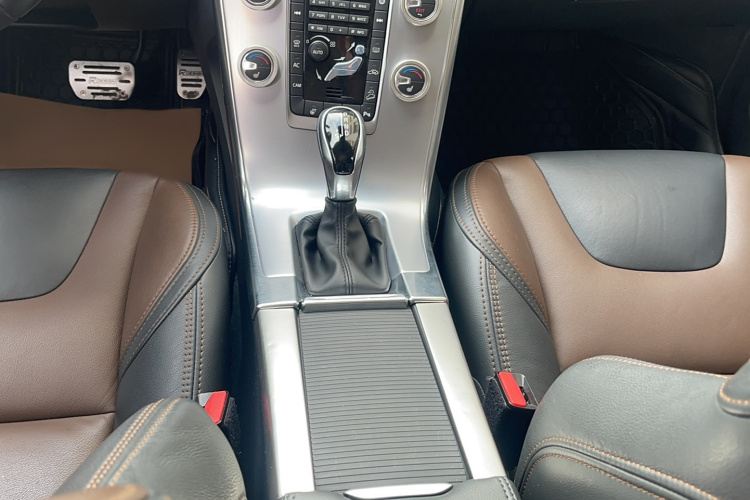 沃尔沃XC60 2017款 T5 AWD 智远升级版局部细节18