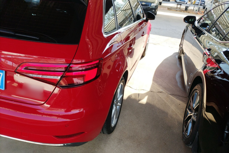 奥迪A3 2019款 Sportback 35 TFSI 进取型 国V车身外观9