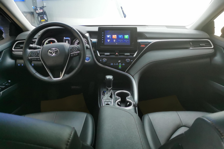 丰田 凯美瑞 2023款 双擎 2.5HGVP 领先版中控内饰12