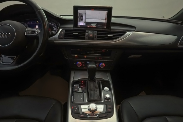 奥迪A6L 2018款 30周年年型 35 TFSI 运动型局部细节18