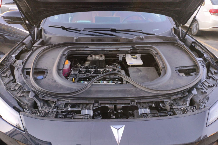 深蓝汽车 深蓝S07 2025款 215Max 深蓝智驾AD PRO增程版机舱底盘24