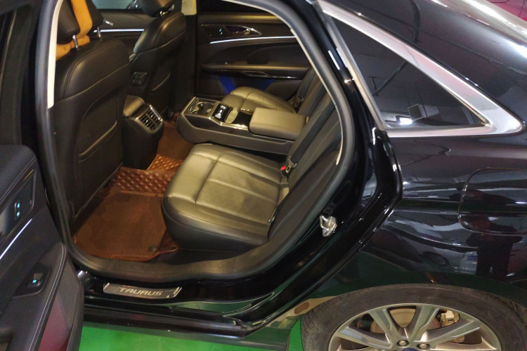 福特 金牛座 2019款 EcoBoost 245 尊享版中控内饰21