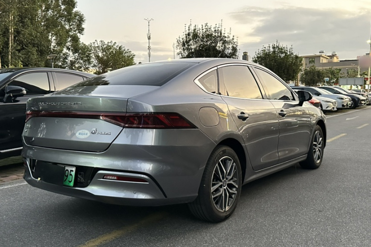 比亚迪 秦PLUS 2021款 EV 500KM 豪华型车身外观6002