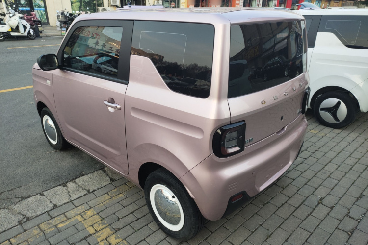 吉利银河 2023款 熊猫mini 200km 耐力熊车身外观4