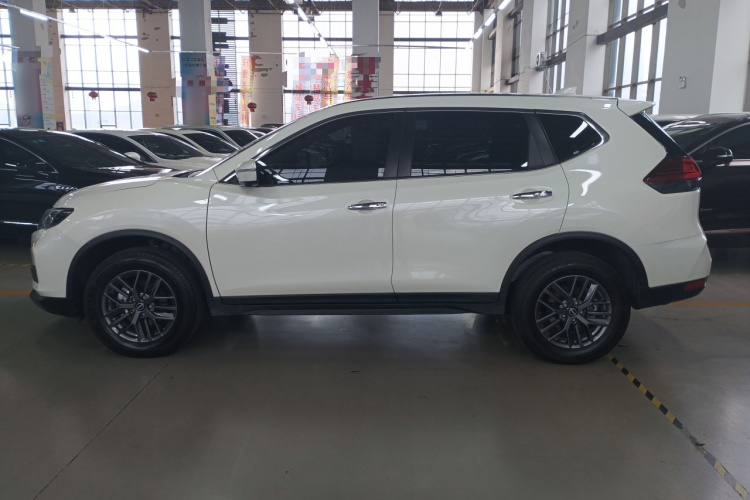 日产 奇骏 2025款 荣誉 2.0L 两驱真心版车身外观6003