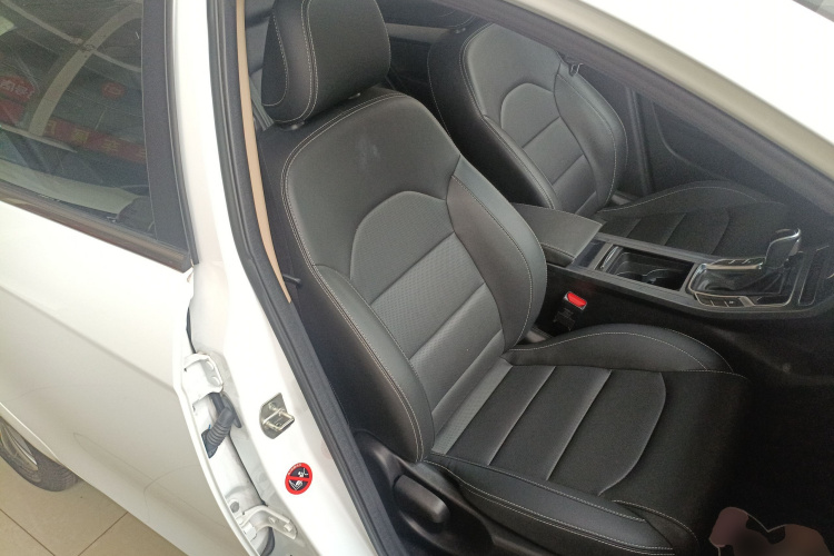 吉利汽车 帝豪 2018款 1.5L CVT向上互联版局部细节41