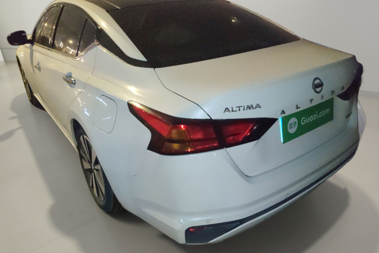 日产 天籁 2021款 2.0L XL 舒适版车身外观5