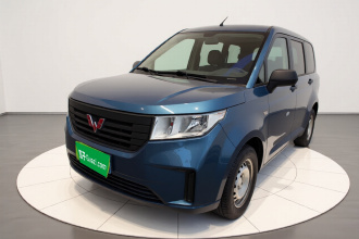 五菱汽车 五菱宏光PLUS 2020款 1.5L 手动标准型 5座