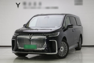 岚图汽车 岚图梦想家 2025款 PHEV 四驱旗舰鲲鹏版