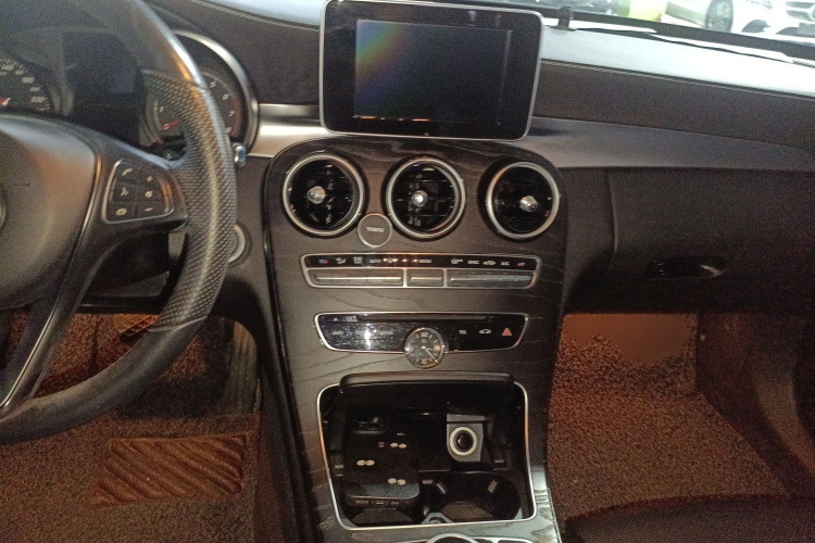 奔驰C级 2015款 C 200 L 4MATIC 运动版局部细节16