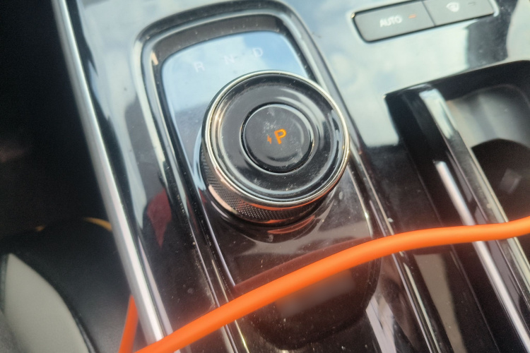 埃安 AION S Plus 2023款 70 乐享版 三元锂局部细节18