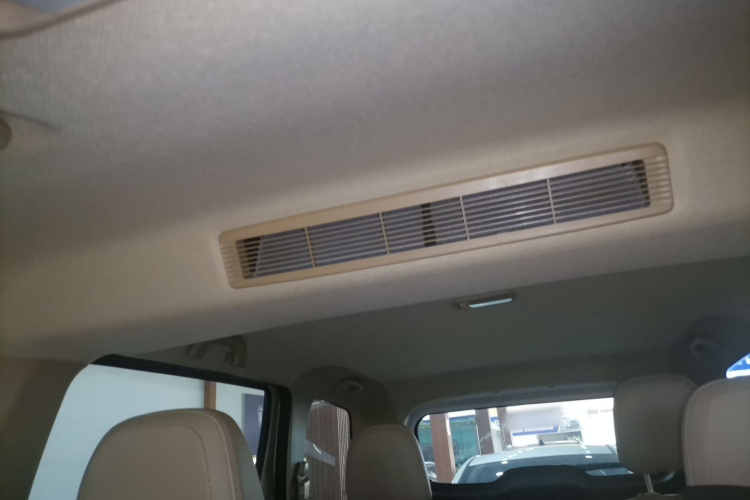 五菱汽车 五菱宏光 2021款 1.5L改款 S舒适型 液压助力LAR中控内饰22