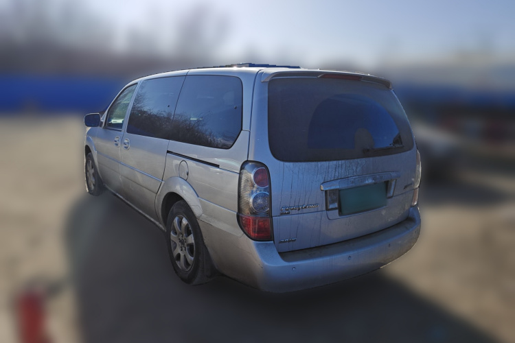 别克GL8 2006款 陆尊 3.0L CT 舒适版车身外观5