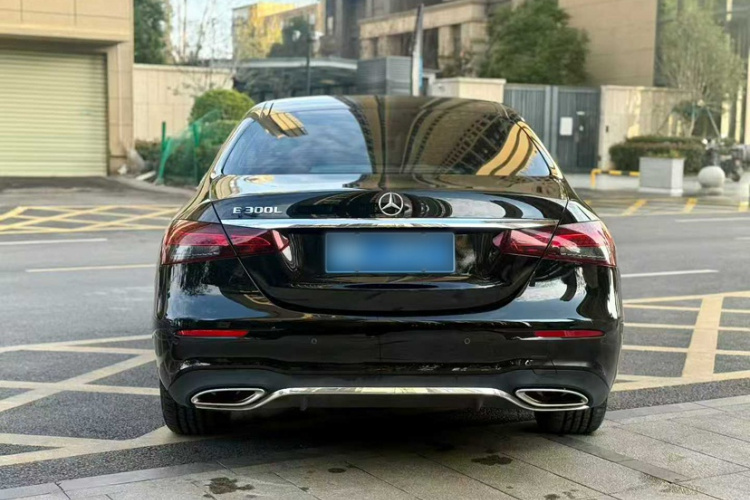 奥迪A4L 2019款 40 TFSI 进取型 国VI车身外观6013