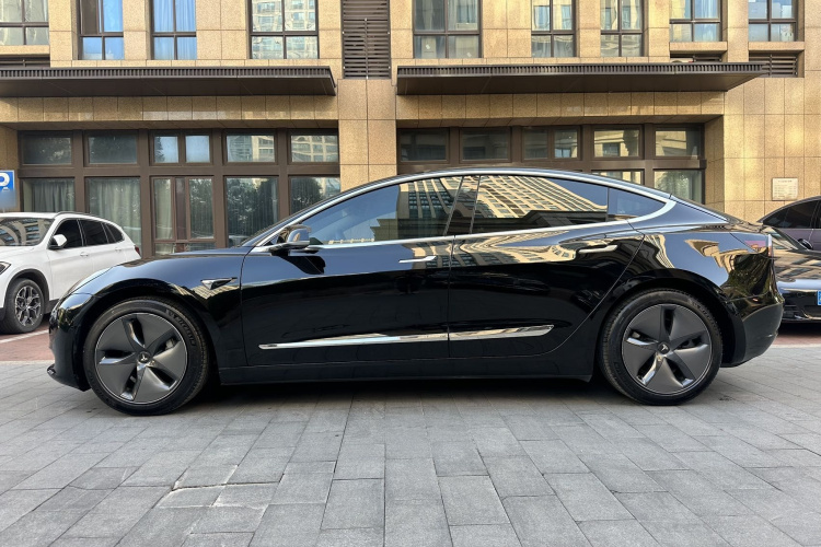 特斯拉 Model 3 2020款 改款 标准续航后驱升级版车身外观6007