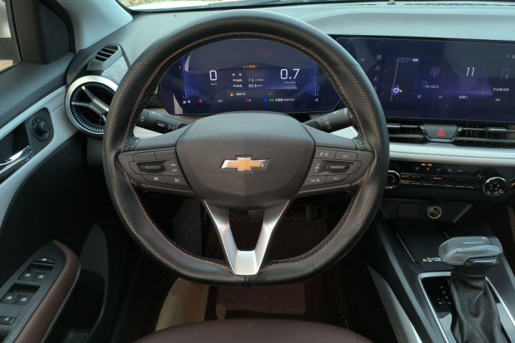 雪佛兰 科鲁泽 2023款 1.5L 双离合悦享版中控内饰13