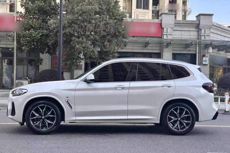 宝马X3 2022款 改款 xDrive25i M运动套装车身外观6004