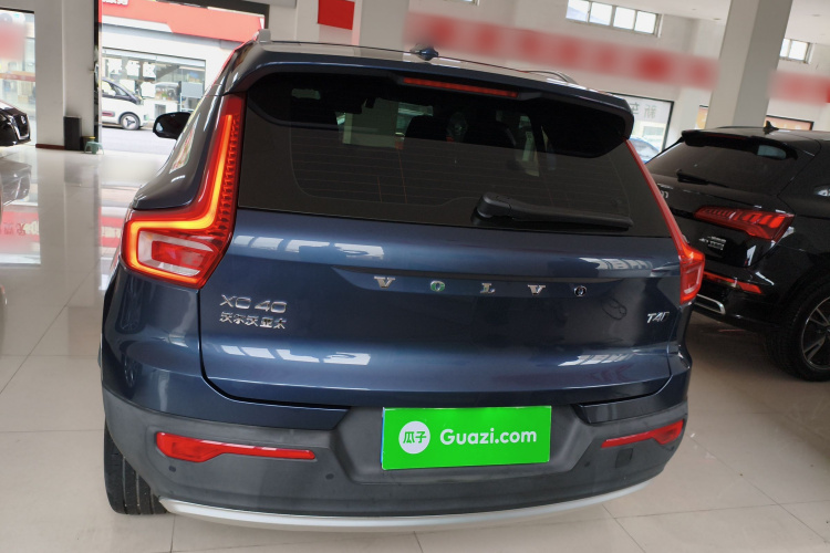 沃尔沃XC40 2022款 T4 四驱智行时尚版车身外观6