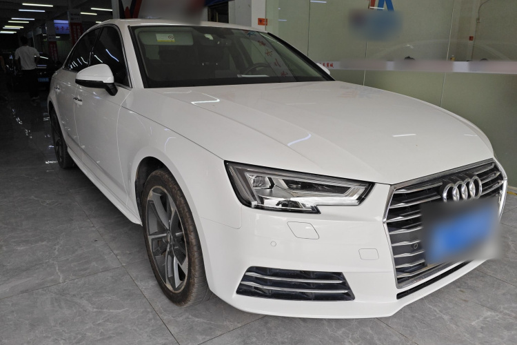 奥迪A4L 2018款 30周年年型 40 TFSI 进取型车身外观3